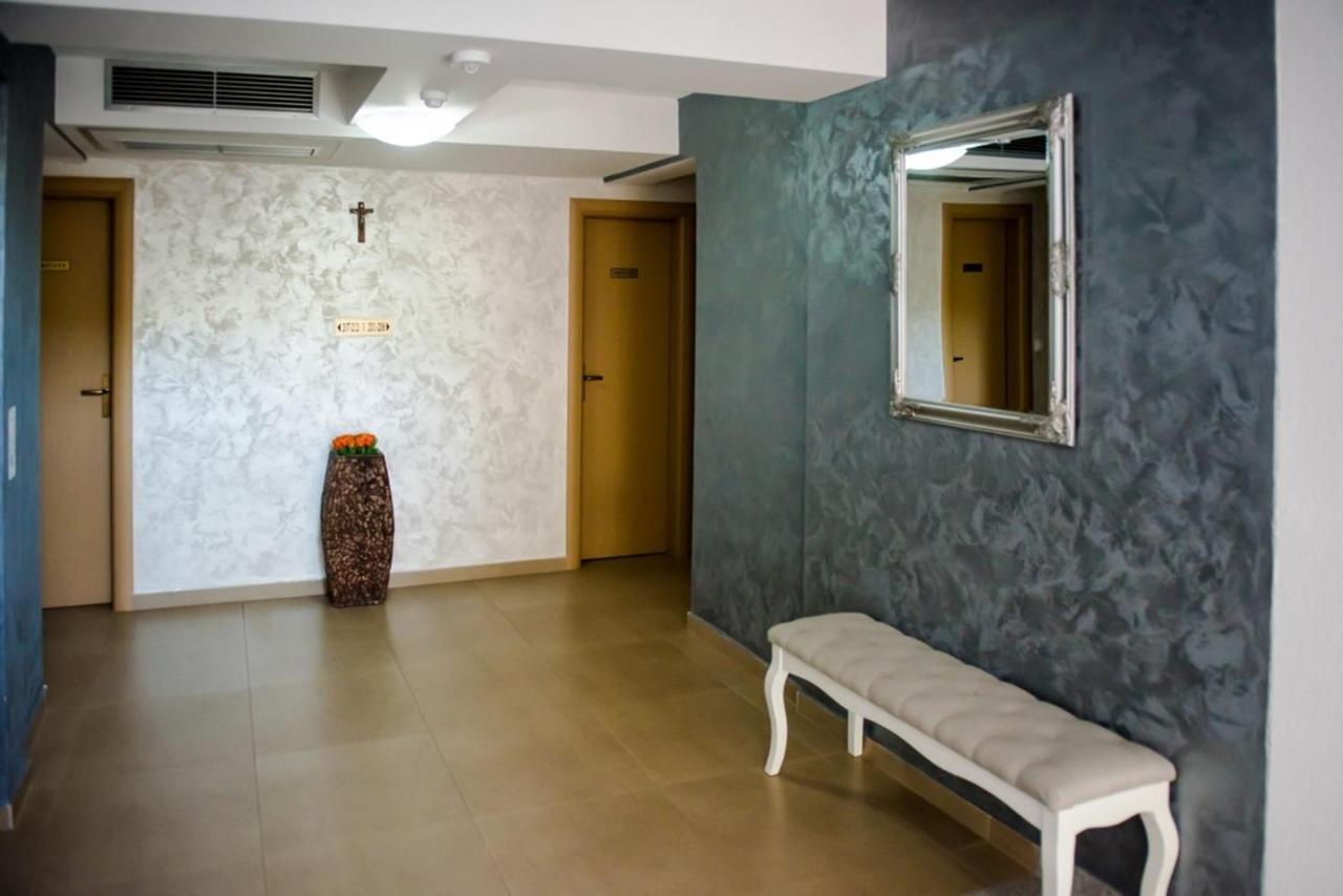 Hotel Villa Monako เมจูโกเรีย ภายนอก รูปภาพ