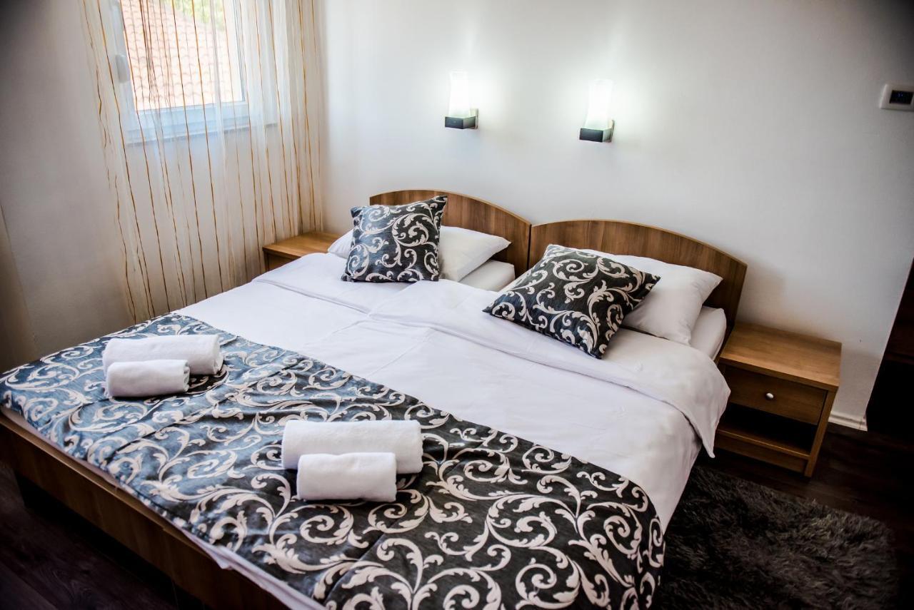 Hotel Villa Monako เมจูโกเรีย ภายนอก รูปภาพ